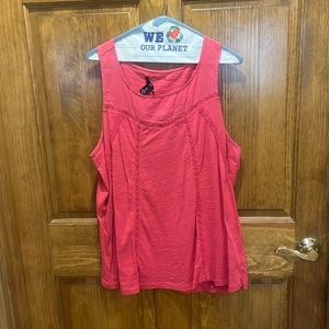 Gap tank W/ lace decor on front - large